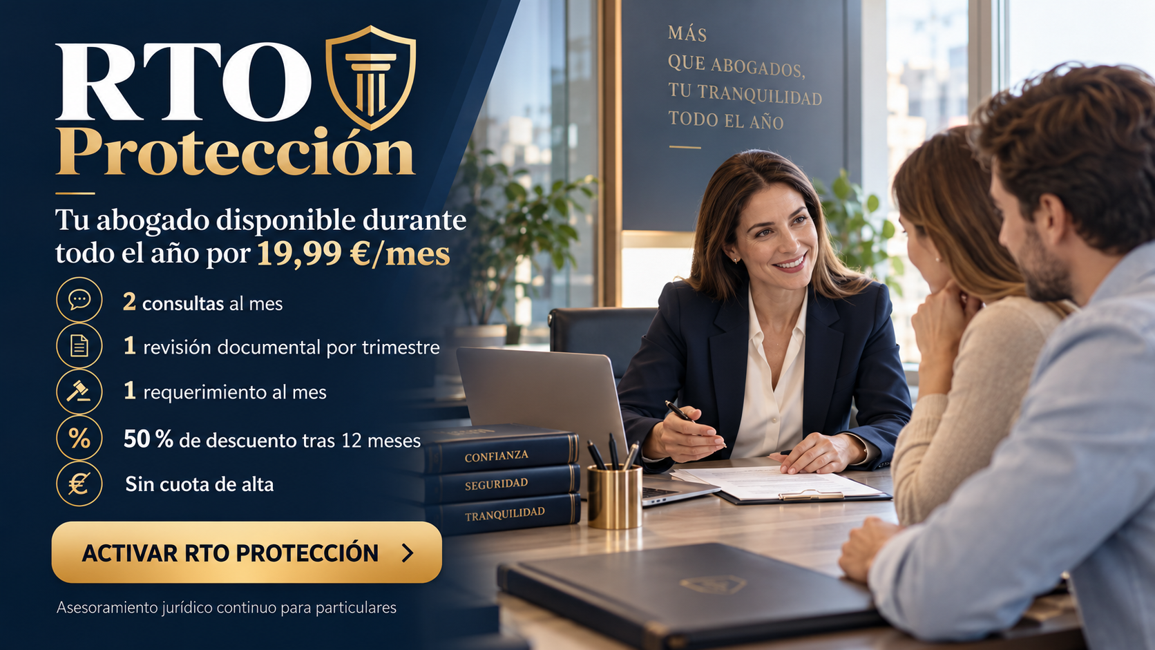 Abogada atendiendo una consulta jurídica